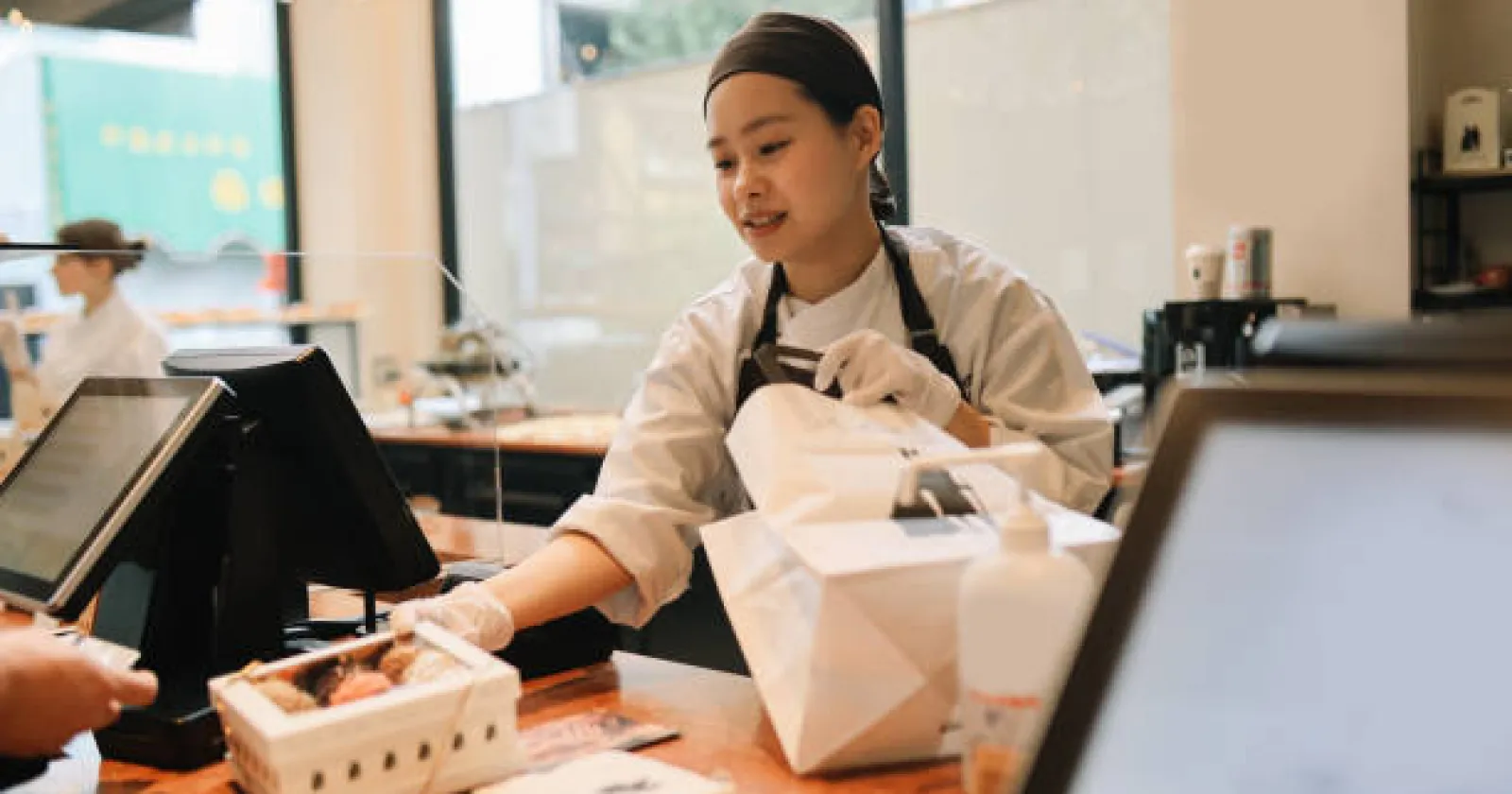 Retail staff Job 대표 이미지
