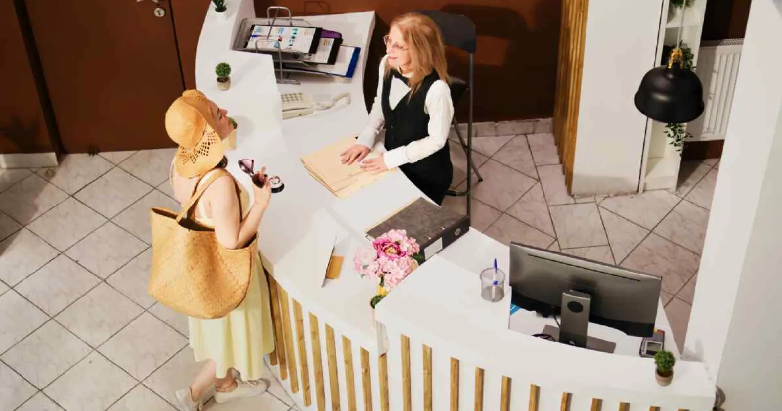 Front desk Job 대표 이미지
